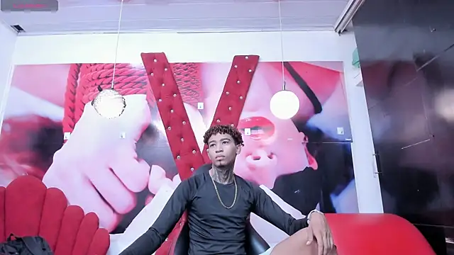 Snapshot of sexy_blacks_ chatting on 03-11-25, 11:23 sexy blacks online show from 03-11-25, 11:23