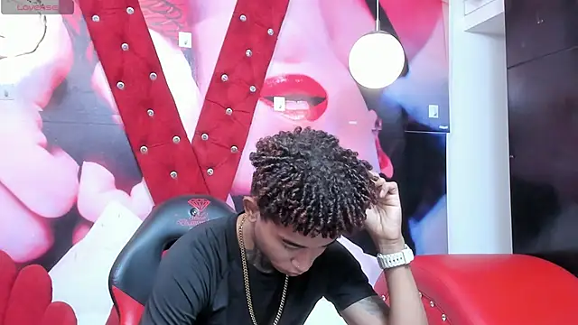 Snapshot of sexy_blacks_ chatting on 09-12-25, 11:32 sexy blacks online show from 09-12-25, 11:32