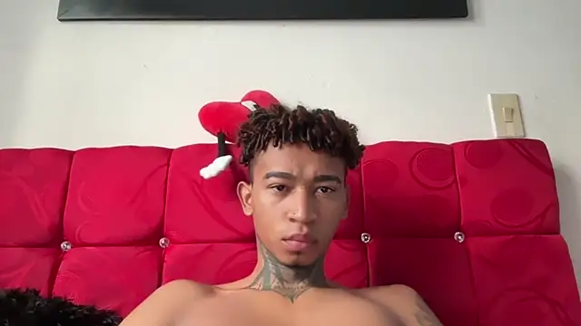 Snapshot of sexy_blacks_ chatting on 10-17-25, 12:30 sexy blacks online show from 10-17-25, 12:30