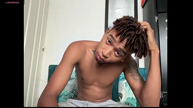 Snapshot of sexy_blacks_ chatting on 10-22-25, 12:27 sexy blacks online show from 10-22-25, 12:27