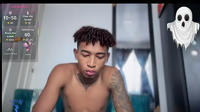 Snapshot of sexy_blacks_ chatting on 10-23-25, 12:15 sexy blacks online show from 10-23-25, 12:15