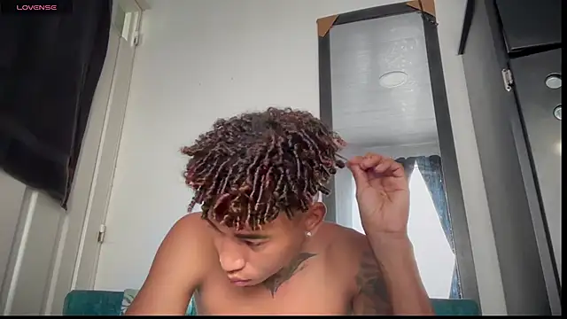 Snapshot of sexy_blacks_ chatting on 11-14-25, 12:04 sexy blacks online show from 11-14-25, 12:04