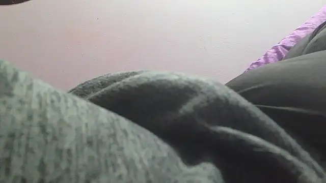 Snapshot of duggiefresh chatting on 12-12-24, 05:59 duggiefresh online show from 12-12-24, 05:59