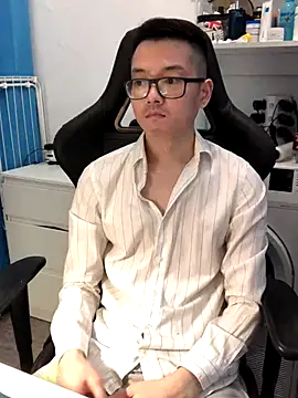 Snapshot of wangjian2324 chatting on 11-21-25, 07:01 wangjian2324 online show from 11-21-25, 07:01