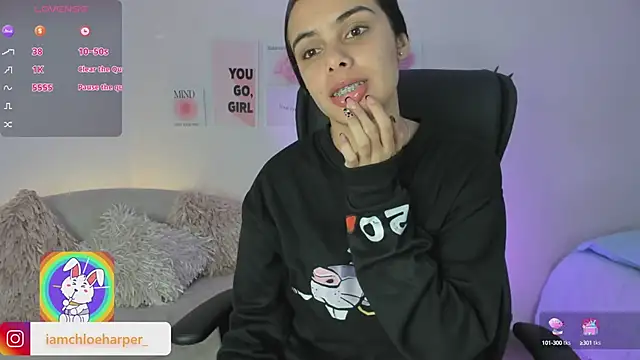 ChloeHarper  online show from 03-04-25, 02:21