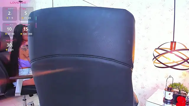 ChloeHarper  online show from 10-14-25, 12:17