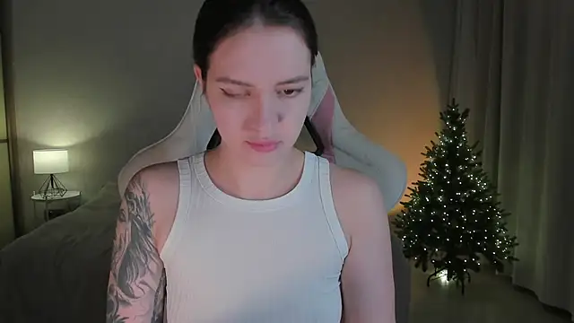 Sonia moon  online show from 12-16-24, 01:21