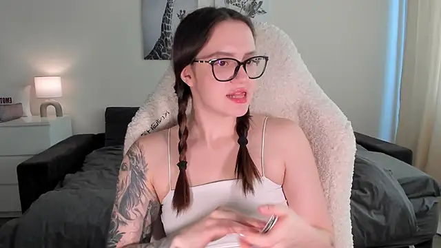 Sonia moon  online show from 03-22-25, 05:39