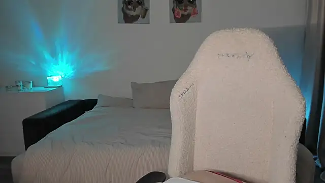 Sonia moon  online show from 09-30-25, 02:27