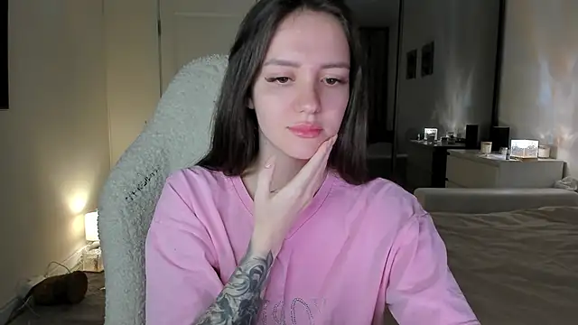 Sonia moon  online show from 10-10-25, 02:32