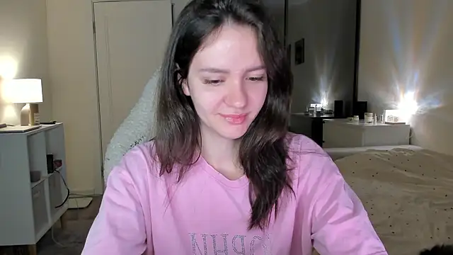 Sonia moon  online show from 10-25-25, 02:41