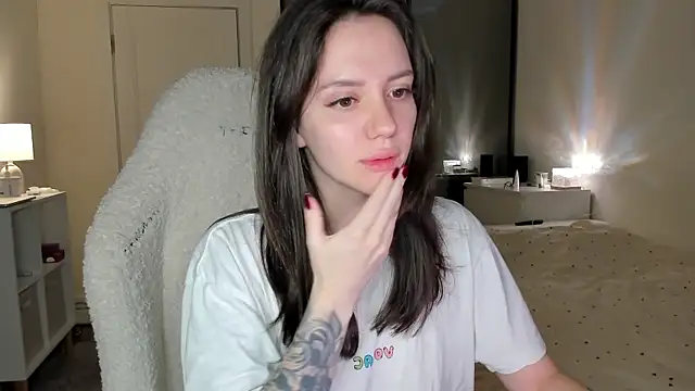 Sonia moon  online show from 10-29-25, 02:25