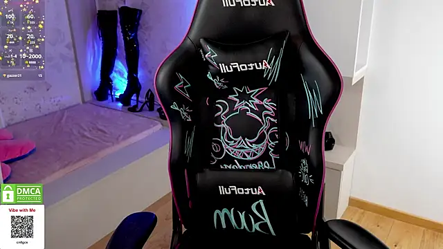 Snapshot of Latex_Kitty chatting on 02-04-25, 08:38 Latex Kitty online show from 02-04-25, 08:38