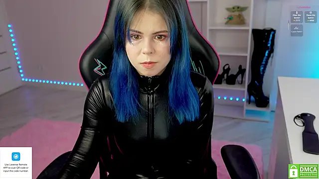 Snapshot of Latex_Kitty chatting on 09-12-25, 10:26 Latex Kitty online show from 09-12-25, 10:26