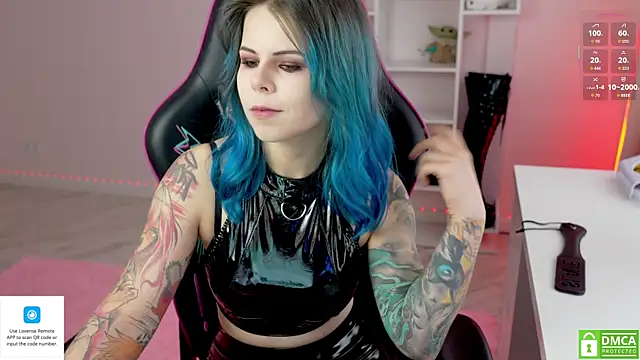 Snapshot of Latex_Kitty chatting on 09-28-25, 10:31 Latex Kitty online show from 09-28-25, 10:31