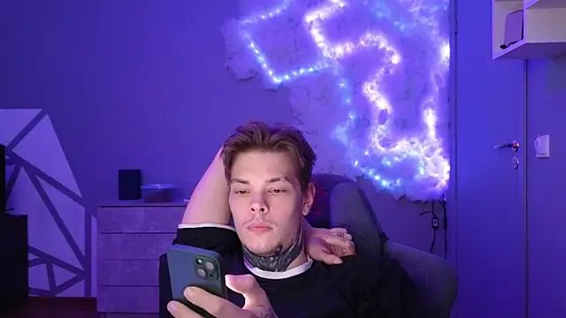 DENIS HERE online show from 12-09-24, 02:17