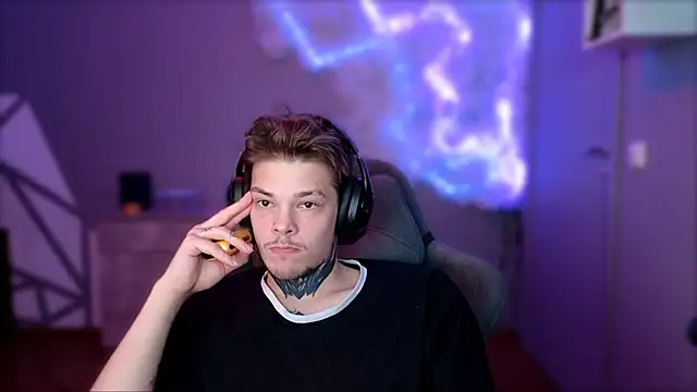 DENIS HERE online show from 12-15-24, 01:22