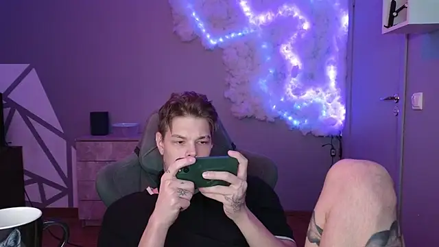 DENIS HERE online show from 12-15-24, 04:26