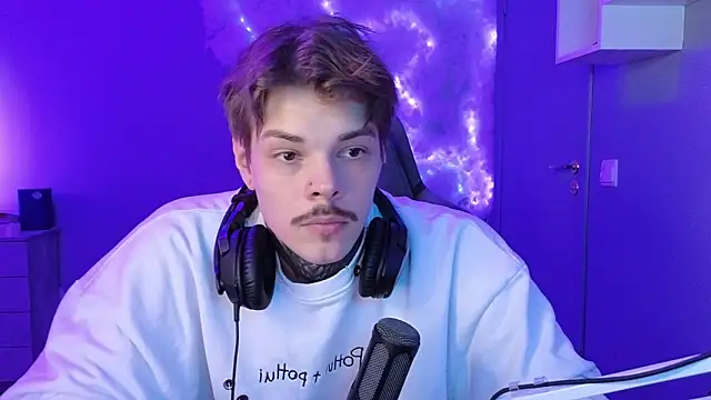 DENIS HERE online show from 01-23-25, 02:12