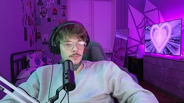 DENIS HERE online show from 02-11-25, 08:10