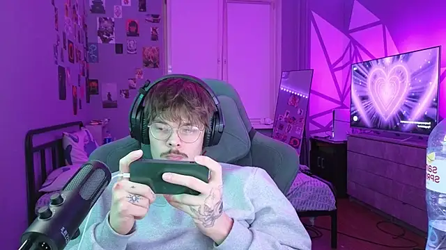 DENIS HERE online show from 02-11-25, 11:12