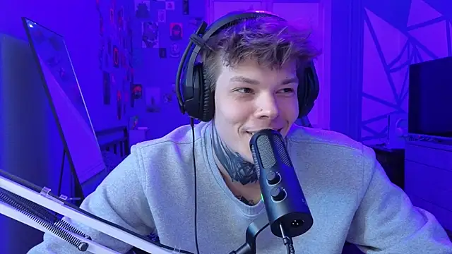 DENIS HERE online show from 03-13-25, 03:39