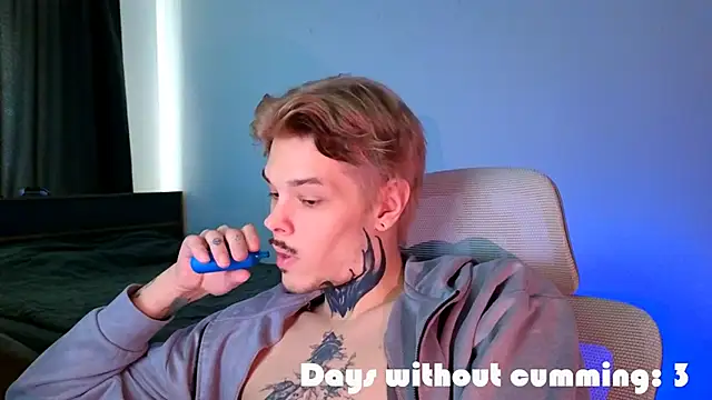 DENIS HERE online show from 04-22-26, 11:01