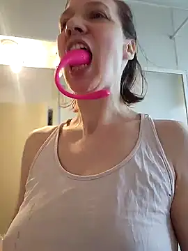 Exhibitionsplit online show from 01-26-25, 12:43