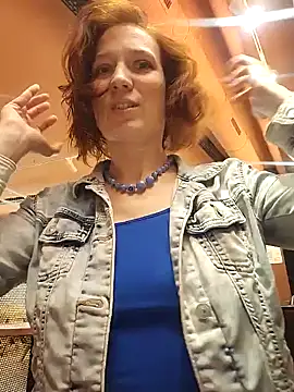 Exhibitionsplit online show from 02-24-25, 03:20