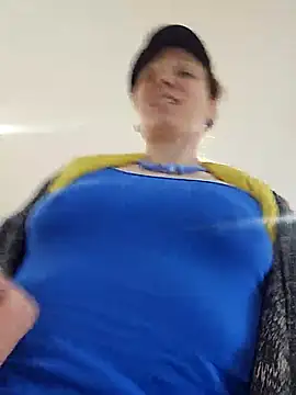 Exhibitionsplit online show from 03-12-25, 12:15