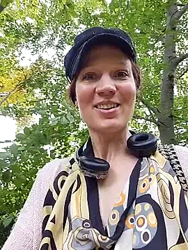 Exhibitionsplit online show from 10-15-25, 12:05