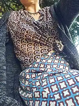 Exhibitionsplit online show from 10-17-25, 11:46