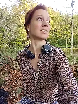 Exhibitionsplit online show from 11-10-25, 02:05