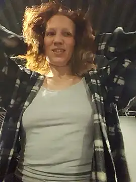 Exhibitionsplit online show from 12-17-25, 09:43