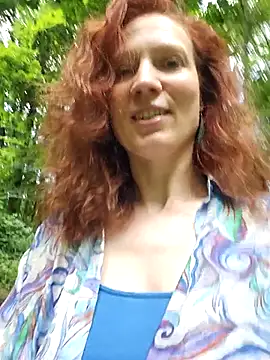 Snapshot of Exhibitionsplit chatting on 06-19-26, 10:52 Exhibitionsplit online show from 06-19-26, 10:52