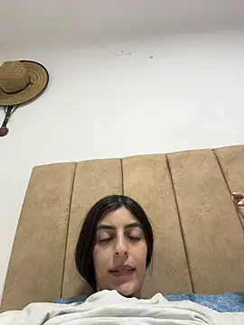 Snapshot of cristel_17 chatting on 01-07-26, 10:12 cristel 17 online show from 01-07-26, 10:12