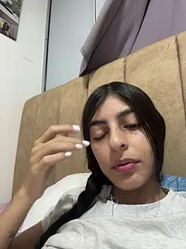 Snapshot of cristel_17 chatting on 01-18-26, 10:57 cristel 17 online show from 01-18-26, 10:57