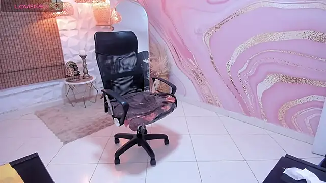 Snapshot of meliboobs_ chatting on 10-30-25, 12:23 meliboobs online show from 10-30-25, 12:23