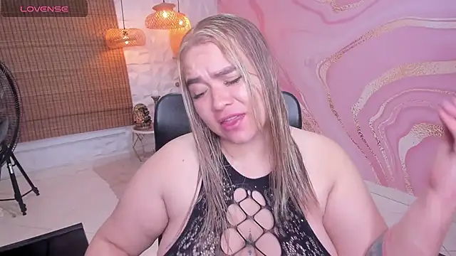 Snapshot of meliboobs_ chatting on 11-08-25, 10:08 meliboobs online show from 11-08-25, 10:08