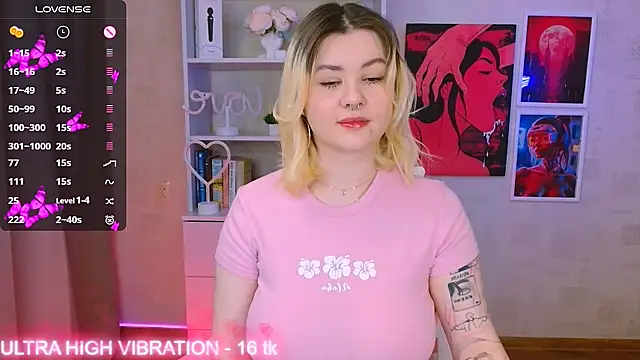 Snapshot of cutie_mili chatting on 01-29-25, 08:51 cutie mili online show from 01-29-25, 08:51