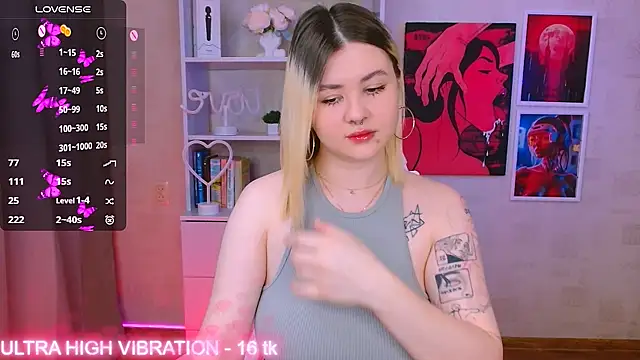 Snapshot of cutie_mili chatting on 01-30-25, 03:22 cutie mili online show from 01-30-25, 03:22