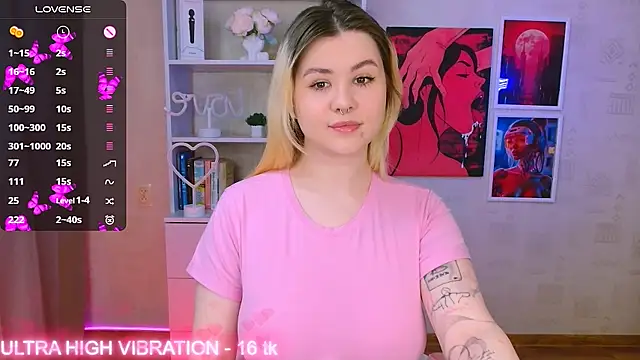 Snapshot of cutie_mili chatting on 01-31-25, 10:52 cutie mili online show from 01-31-25, 10:52