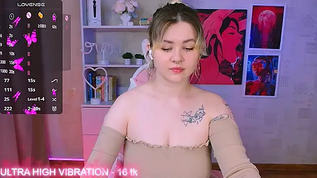 Snapshot of cutie_mili chatting on 02-03-25, 10:14 cutie mili online show from 02-03-25, 10:14