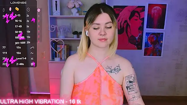 Snapshot of cutie_mili chatting on 02-07-25, 11:01 cutie mili online show from 02-07-25, 11:01