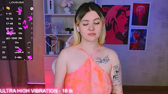 Snapshot of cutie_mili chatting on 02-07-25, 02:15 cutie mili online show from 02-07-25, 02:15