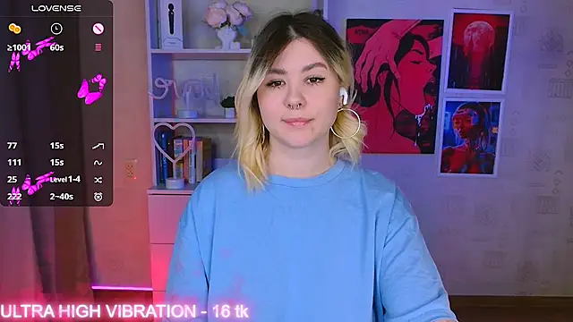 Snapshot of cutie_mili chatting on 02-08-25, 10:51 cutie mili online show from 02-08-25, 10:51