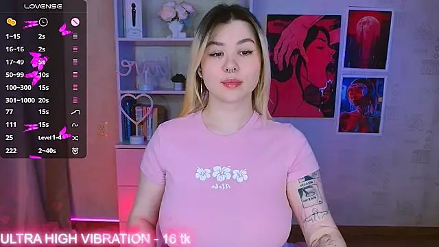 Snapshot of cutie_mili chatting on 02-10-25, 12:19 cutie mili online show from 02-10-25, 12:19