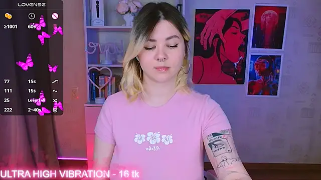 Snapshot of cutie_mili chatting on 02-10-25, 03:24 cutie mili online show from 02-10-25, 03:24