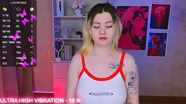 Snapshot of cutie_mili chatting on 02-18-25, 02:59 cutie mili online show from 02-18-25, 02:59