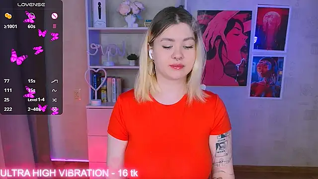 Snapshot of cutie_mili chatting on 02-20-25, 07:12 cutie mili online show from 02-20-25, 07:12